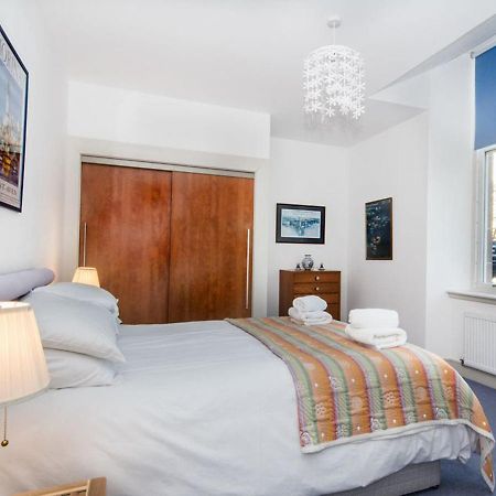 7 Westercraigs Apartment Dalneigh Buitenkant foto